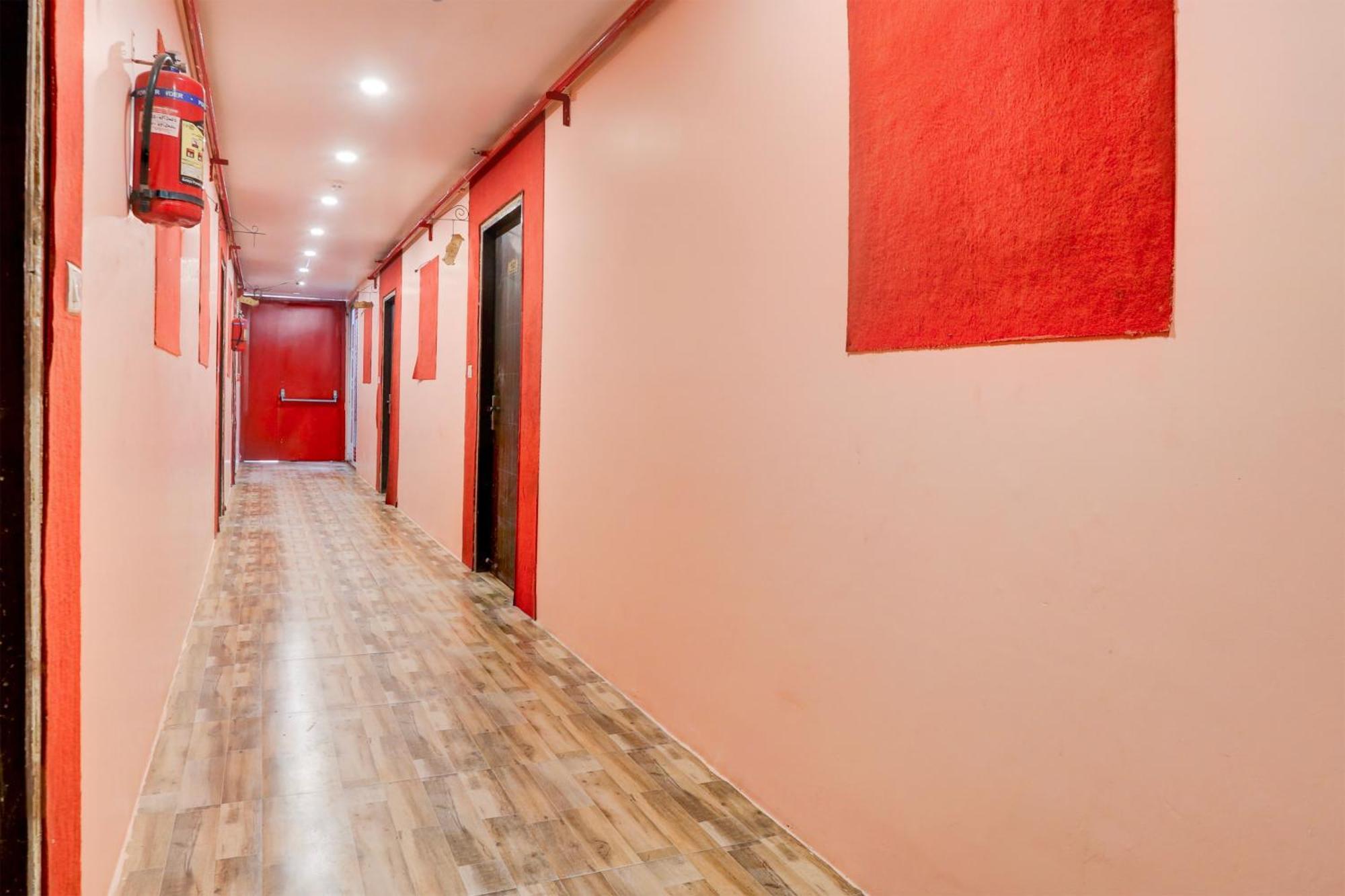 Super Hotel O S J Residency デリー エクステリア 写真